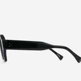 Mystiq Sunglasses - Black / Smoke
