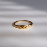Evie Ring - Gold
