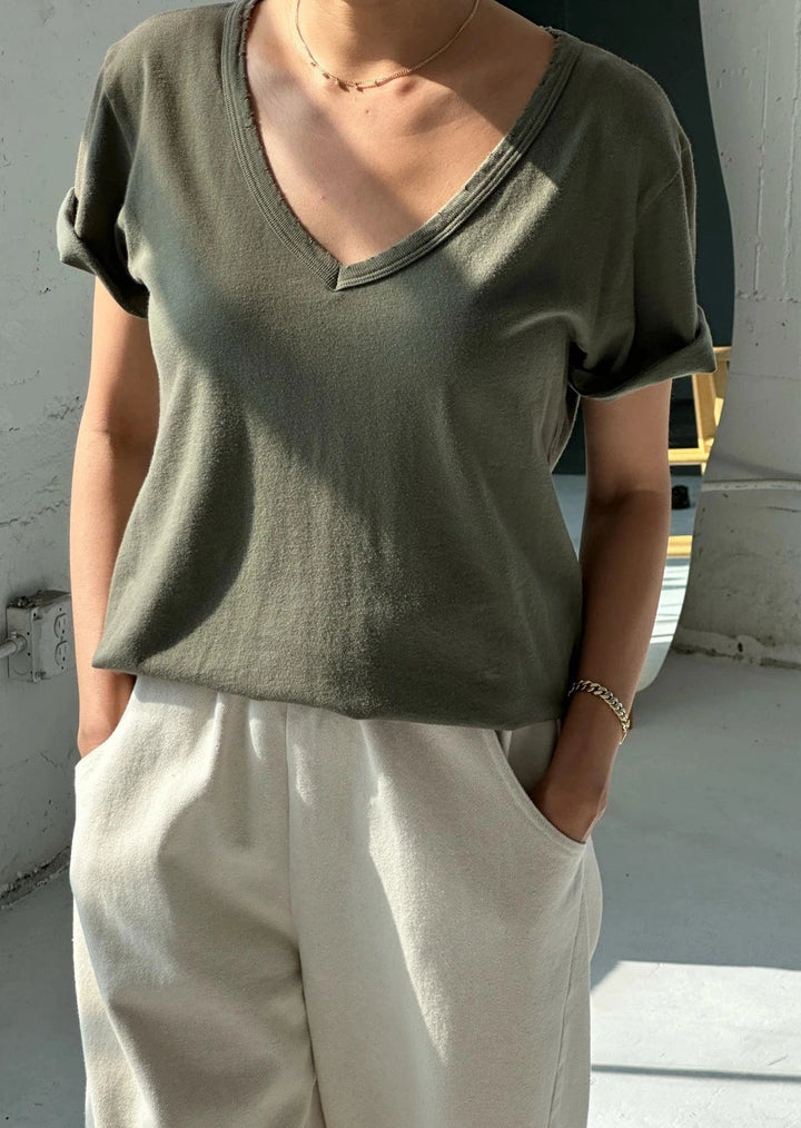 La Via Tee - Olive Green