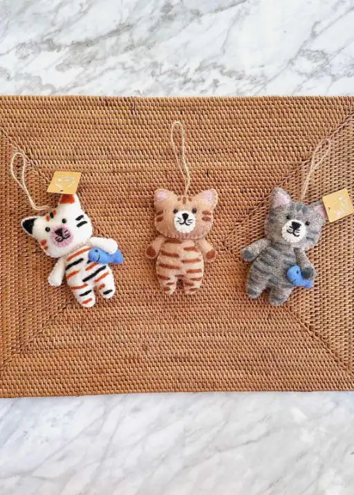 Cute Cat Ornament - Brown