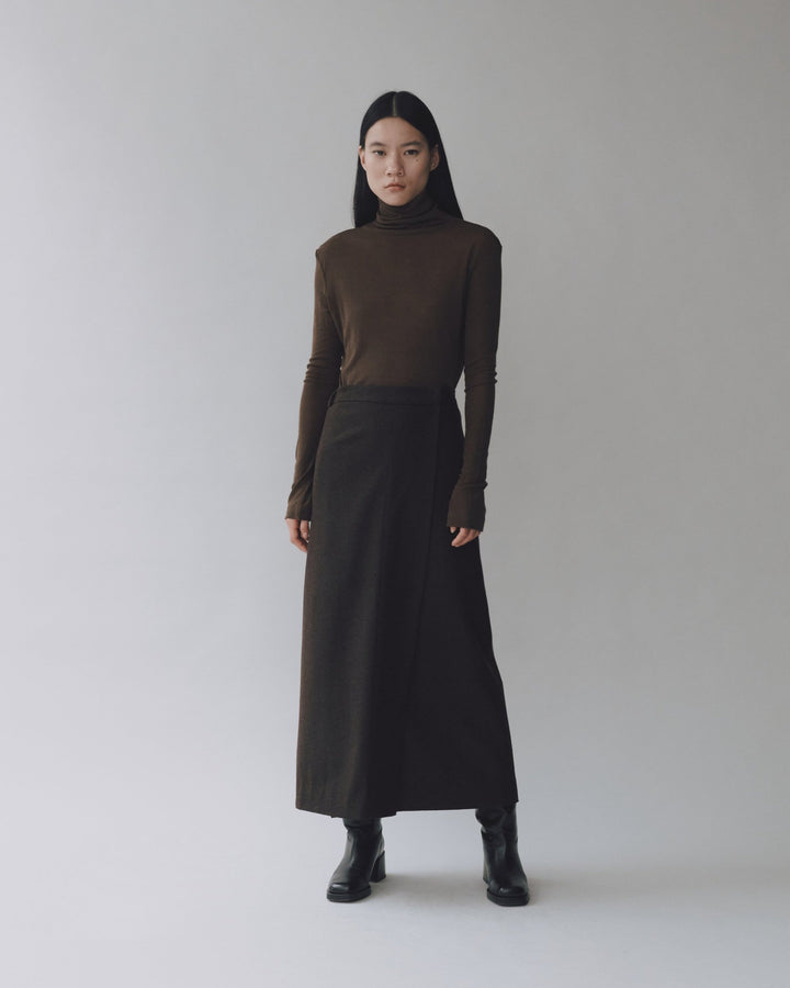 Thin Ribbed Roll Neck Top - Brown