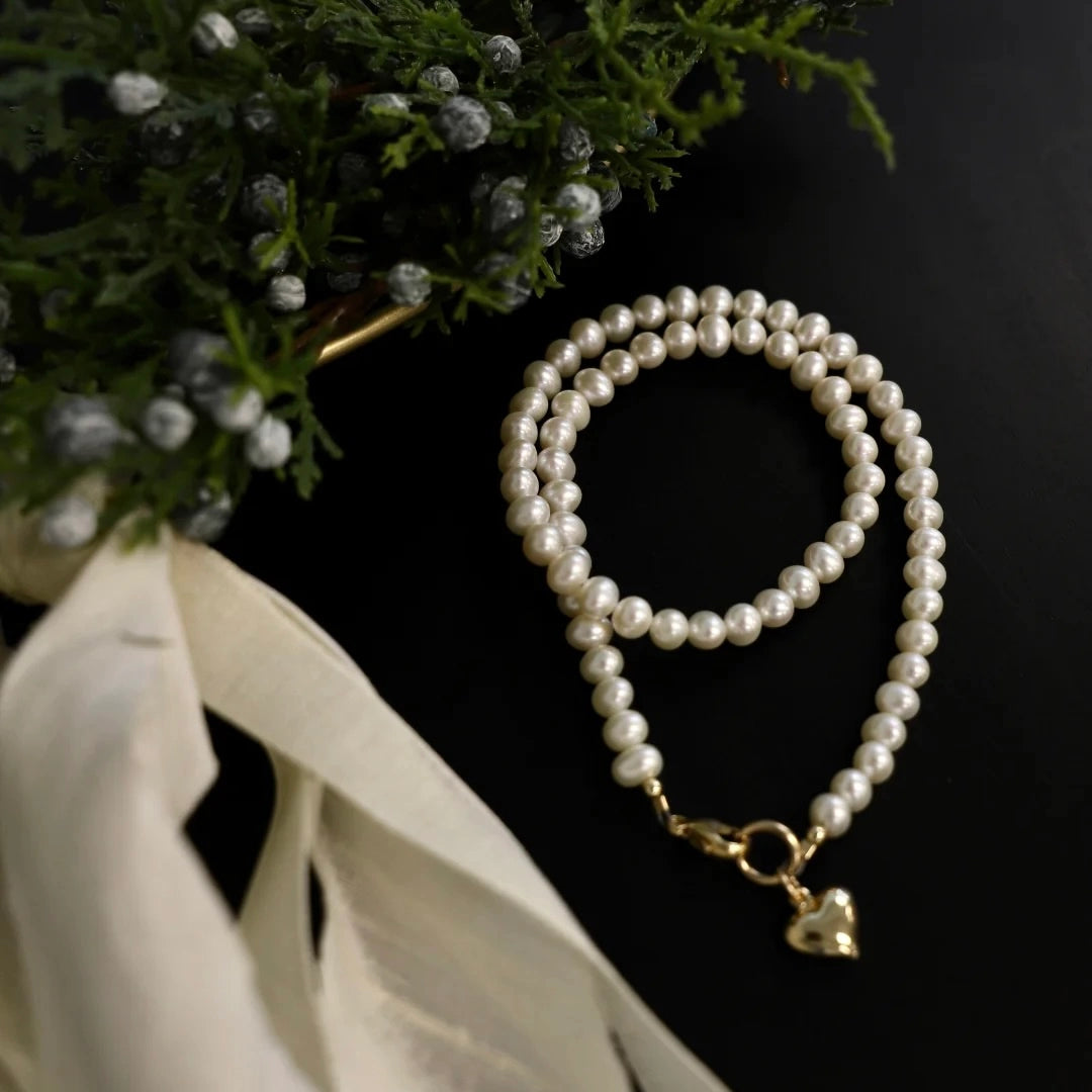 Heart & Freshwater Pearl Necklace - Gold