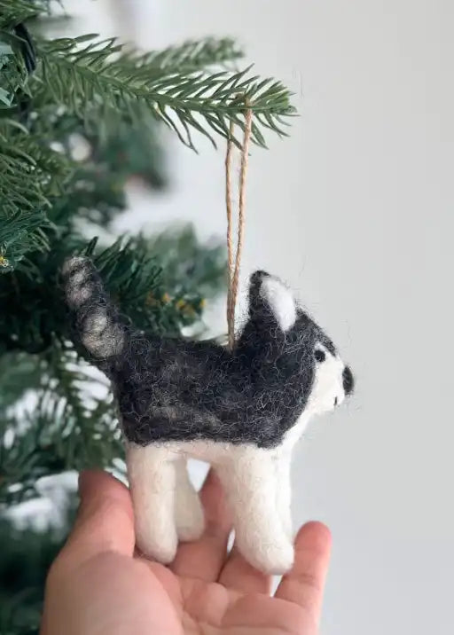 Husky Ornament - Black