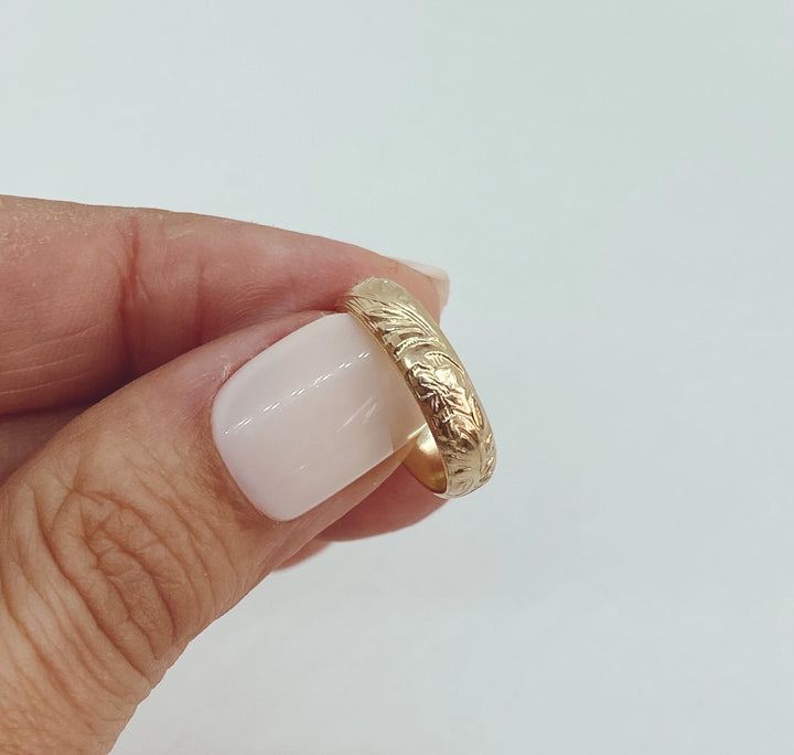 Thick Floral Ring - Gold