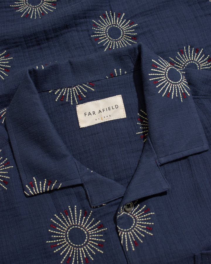 Stachio S/S Shirt - Embroidery / Navy Iris