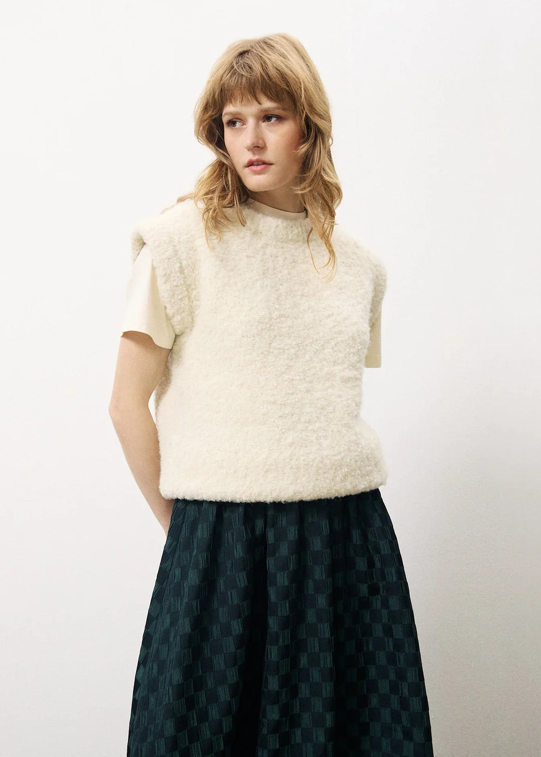 Nagia Sweater Vest - Creme