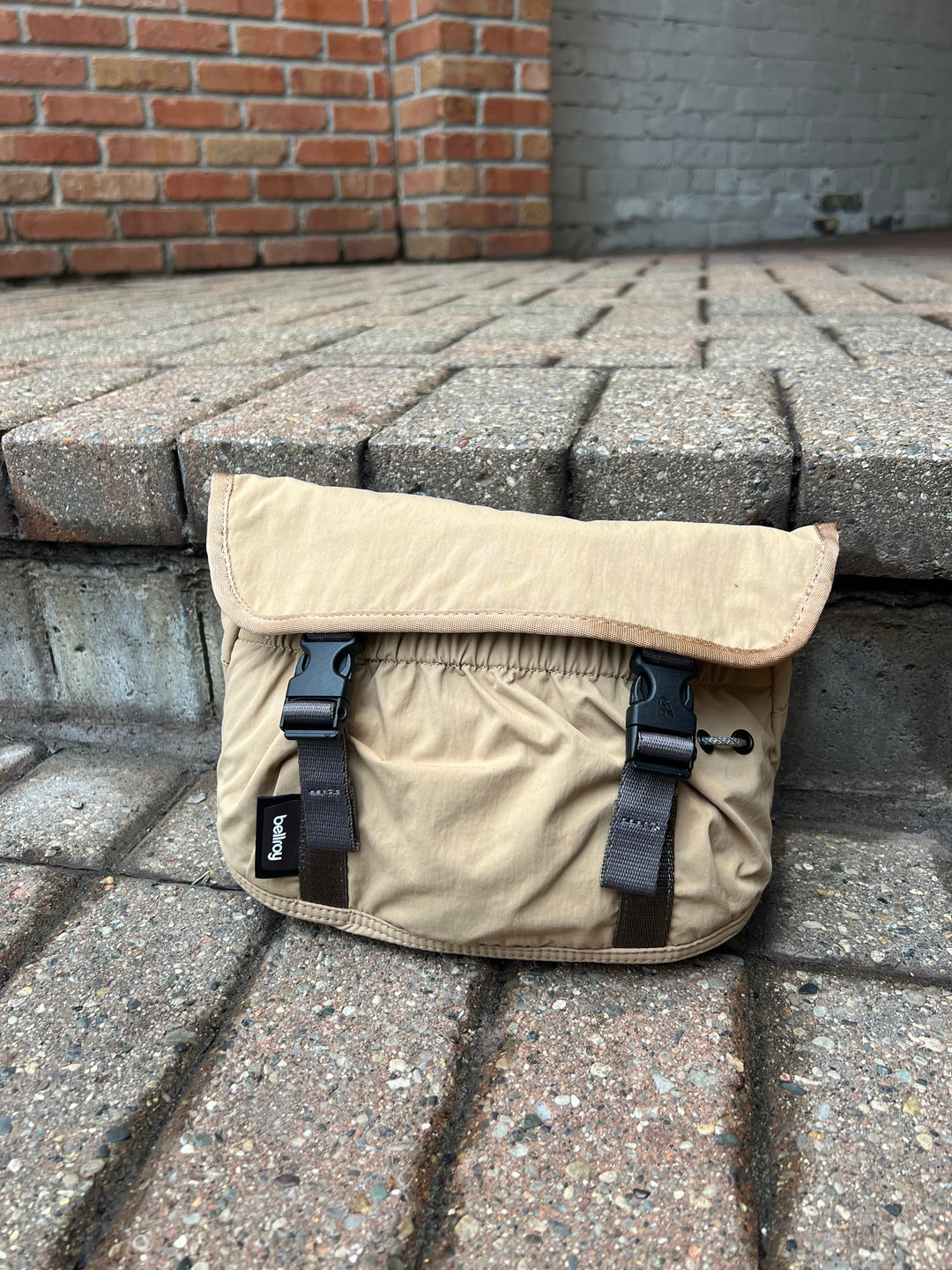 Cinch Mini Messenger - Sand Dune