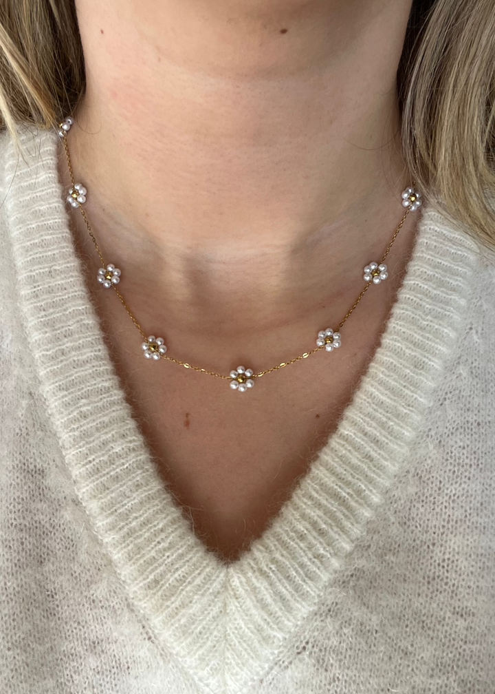 Pearl Daisy Necklace - Gold