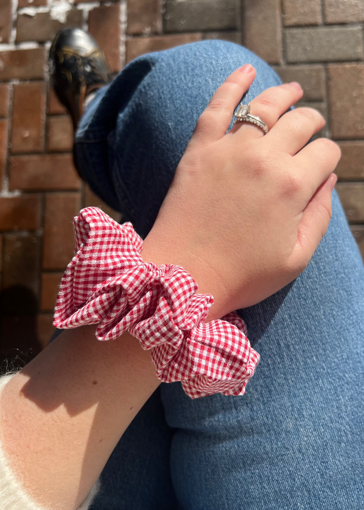 Gingham Scrunchy - Pink