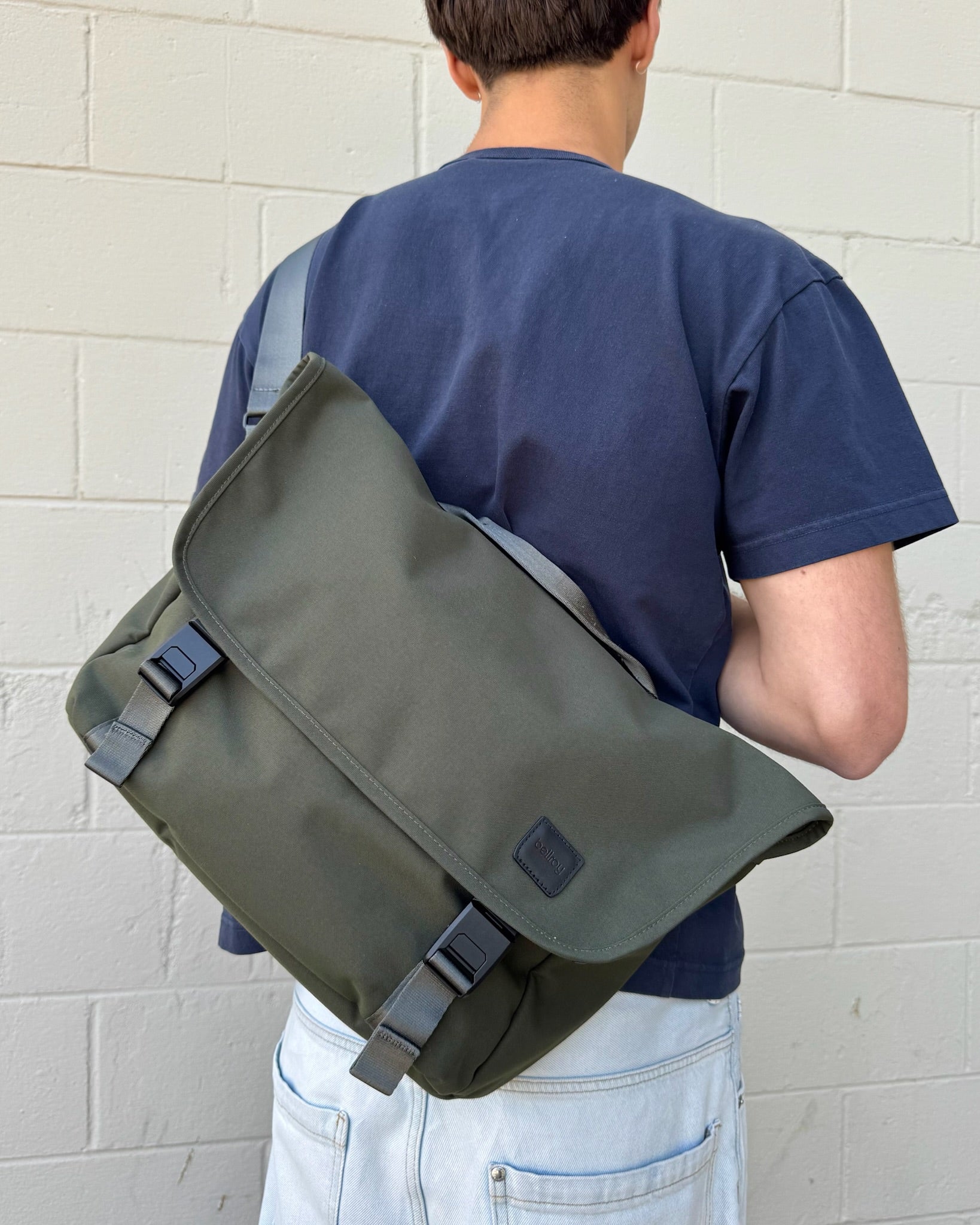 Classic Messenger - Olive