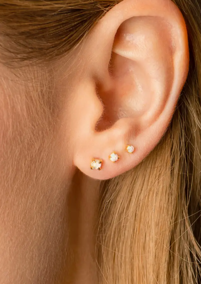 2.5mm Opal Stud Earrings - Gold