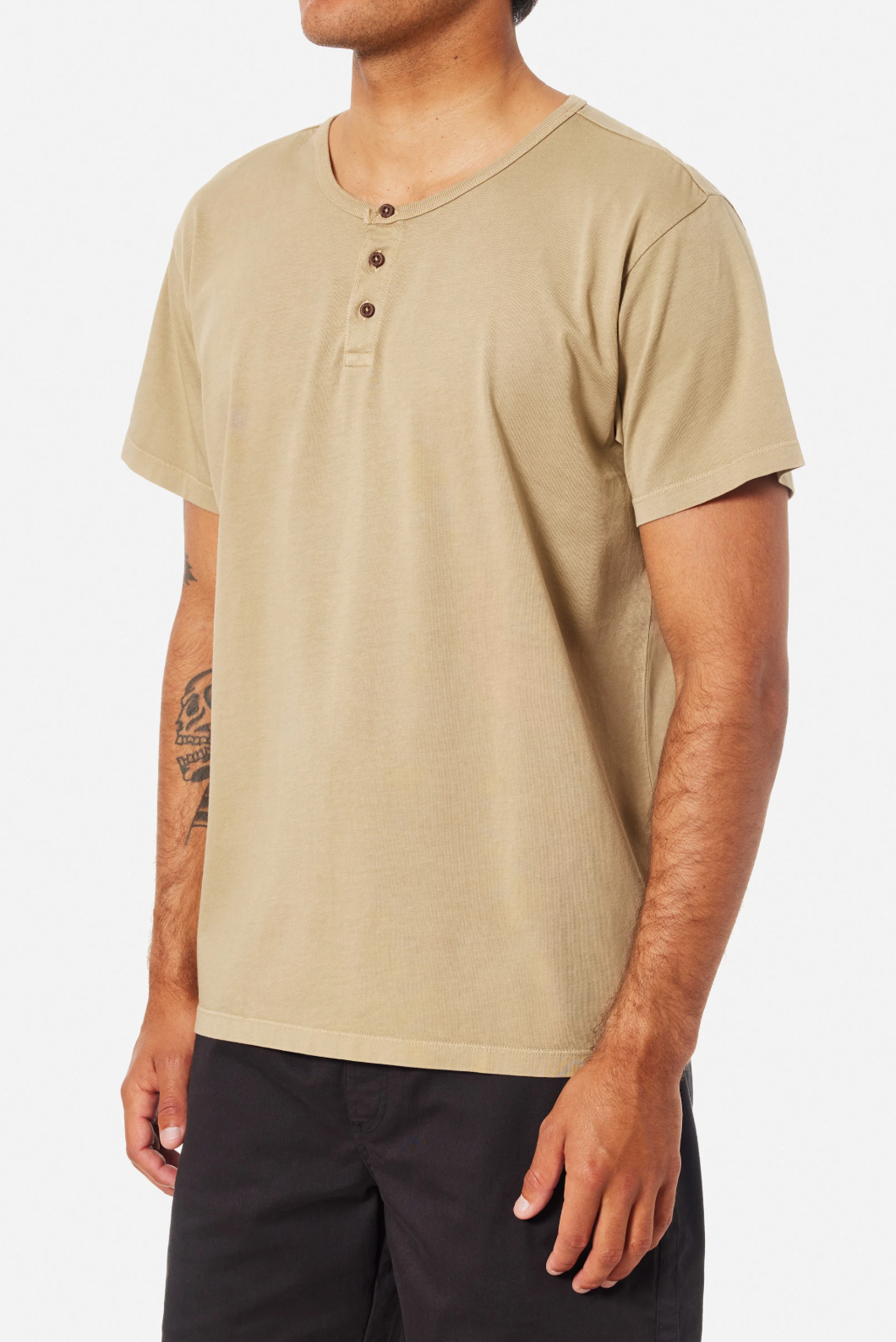 Mesa Henley Tee - Covert Green