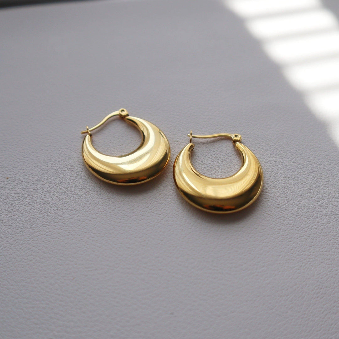 Flat Moon Hoops