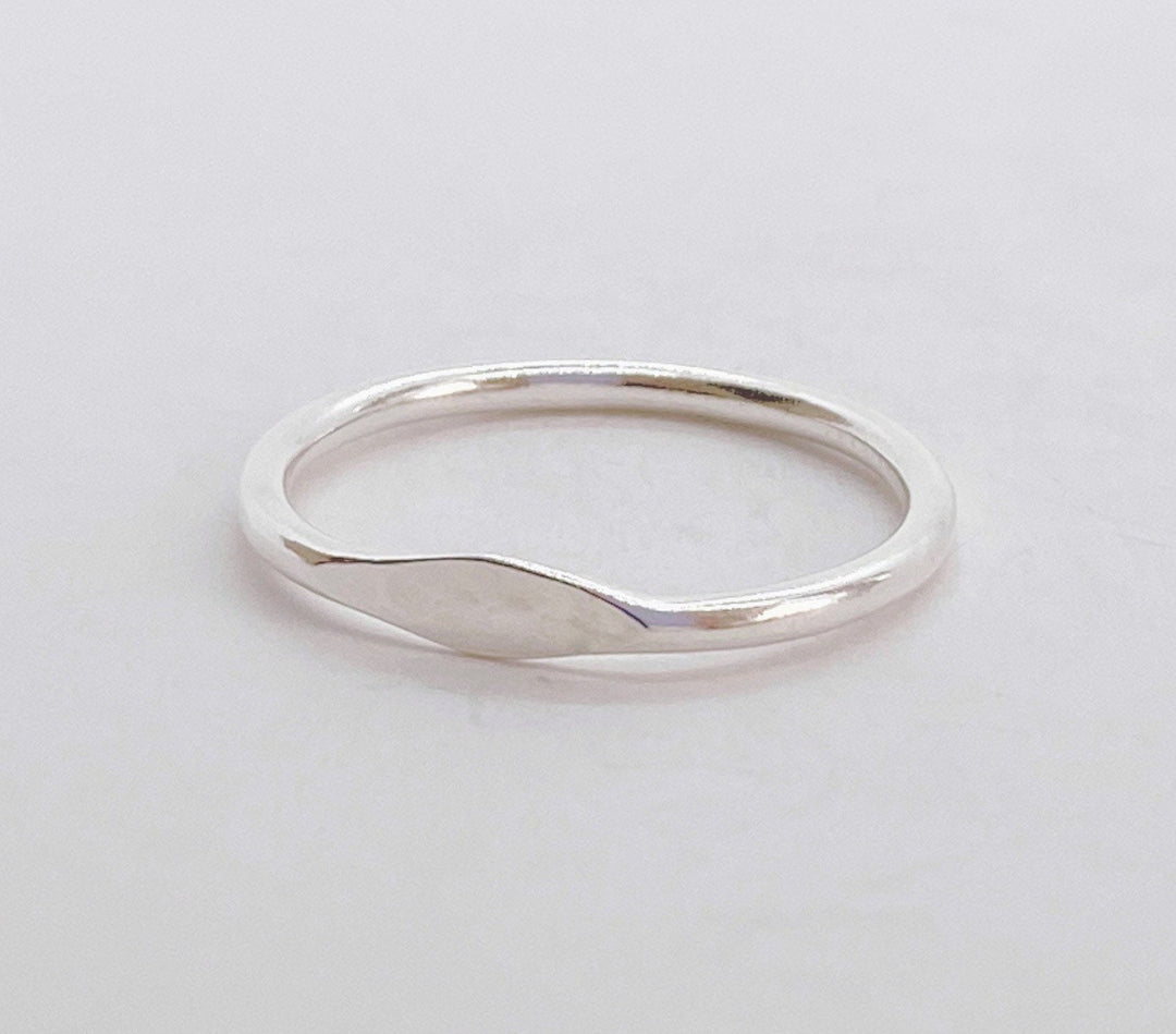 Tiny Signet Ring - Silver