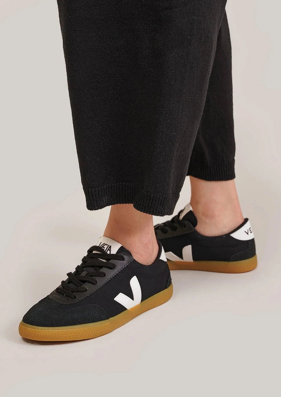 Women's Volley Canvas Sneakers - Black/ White/ Natural