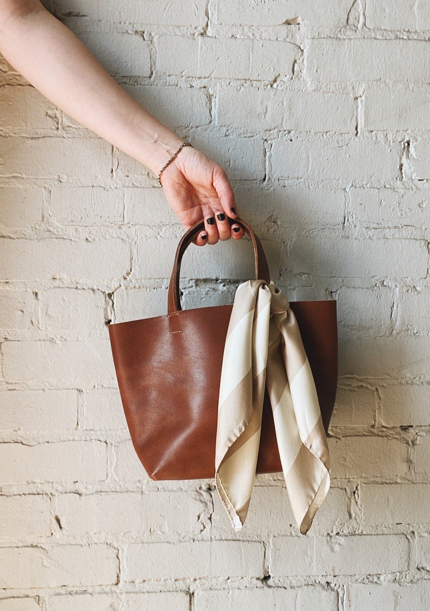 Gorriti Handbag - Tobacco